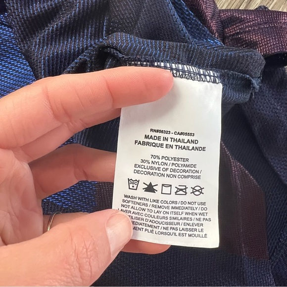 Nike top. NWOT. XS Blue. - Picture 4 of 9